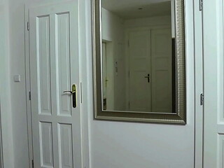 Open the door, I NEED TO PEE