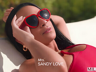 Sandy Love