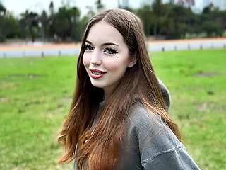 I Helped a Stranger Girl and She Let Me Cum in Her Crempai