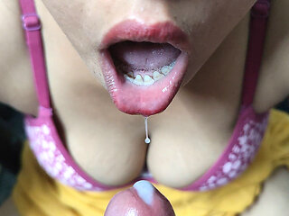 Hot Blowjob by Indian Bhabhi