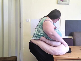 Belly weigh in side on