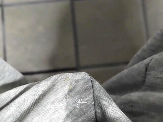 Got so Exited Peeing My Self That My Legs Started to Shake