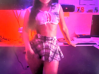 COUSIN SHOWED ME HER NEW OUTFIT, I COULDN'T STAND THE HORNINESS AND FUCKED HER