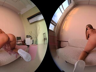 Amateur Webcam Teen Flashes Masturbates