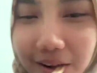 Hijab Viral Nyusuin Pacar