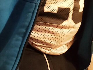 DirTyJunkBro pissing in bed and sniffing socks