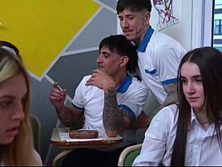 Amateur Latina GF gives a deepthroat blowjob to her crush in class
