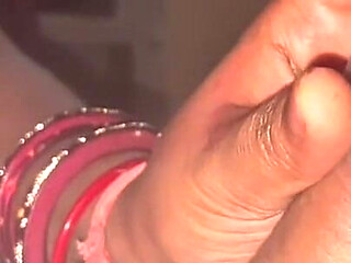 Desi Indian Bhabhi Gives a Best Blowjob Ever
