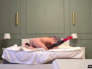 Petite milf Lara Frost gets her feet cummed on after a rough anal fucking