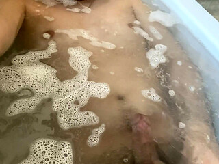 Hot British Teen Shows Off Hot Wet Body In Bath