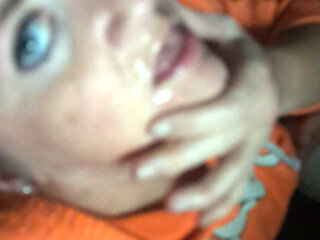 Iowa cumslut sucking strangers off at porn store