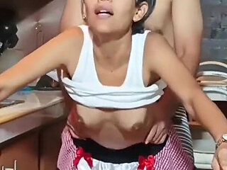 How Divine It Is to Come Home and See Your Stepsister Ready to Fuck - Porn in Spanish.