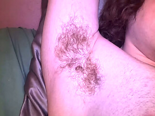 Anyone want to sniff my armpits?