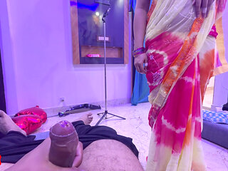 Maami Ne Help Kari Mooth Marne Mein aur Gaiab Chudai Mujse!!!!!!!