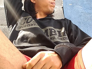 Tremendous Cock of This Big-headed Guy