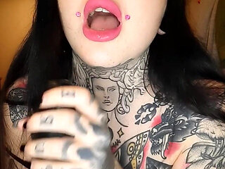 The First Minute Clip From a Super Hot Ten Minute Custom That Was Requested From One of My Pathetic Slaves