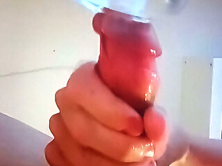 Femboy Alg&eacute;rie plays with his 