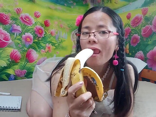 Sucking Banana Video Special Turn You on