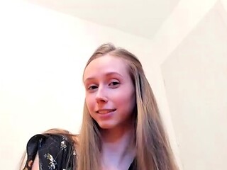 Alice Quine - Giantess Coercing You Into Full Body Worship