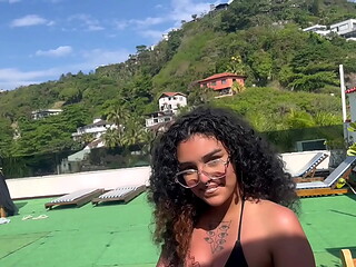 Novinha casada de 18 anos perde o telefone e vazam v&iacute_deos transando na praia do recreio