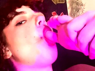 Amateur Foot Fetish Girlfriend Sucks and gives a Footjob