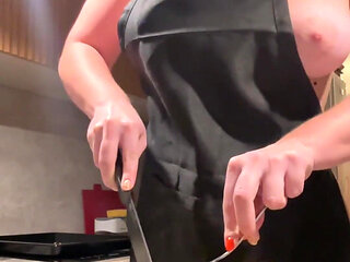 Do You Want to Taste This Chicken?