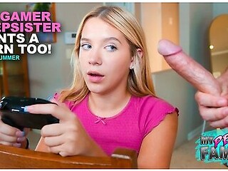 Gamer Girl Lets Stepbro Free Use Her - Becky Summer