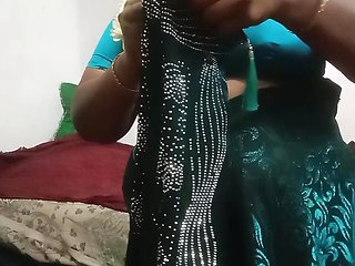 Tamil Big Boobs Lovely Hot Aunty