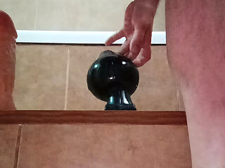 A new acquisition makes its appearance and breaks my pussy