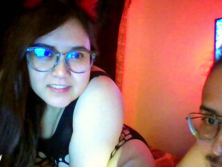 EVERYONE WATCHING ME MASTURBATE AND CUM LIVE