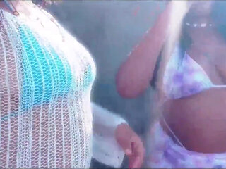 Tronald Dump Beach Resort 3some Gone Wild