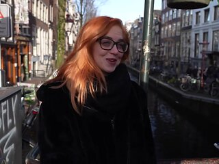 Malicia, 24 years old, cam-girl with various talents... - Jacquie et Michel TV