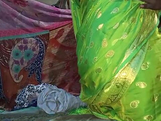 Stepbrother Fucked Me After Telling Me That I Am Good in Hari Saree