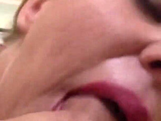 Tourist Manages to Have Sex Spontaneously