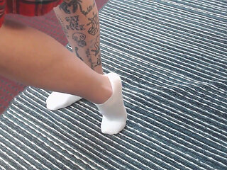 Pretty white ankle socks