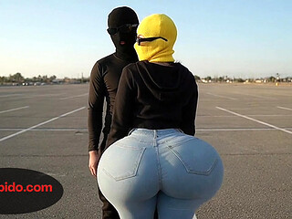 Curvy Big Ass Woman Moving Her Huge Ass