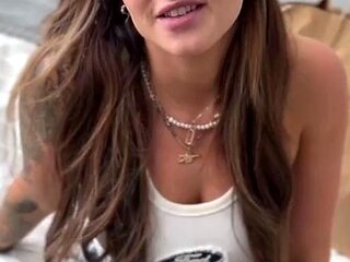 British Babe Bella Mia Goes Los Angeles For Out Hookup