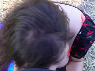 Quickie Outdoor Blowjob