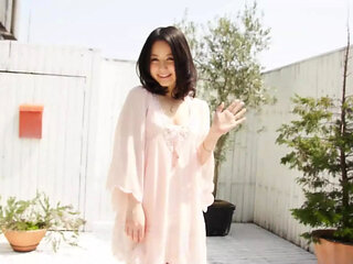 Beautiful Japanese Fuckmeat Ayumi Iwasa Gets Filled