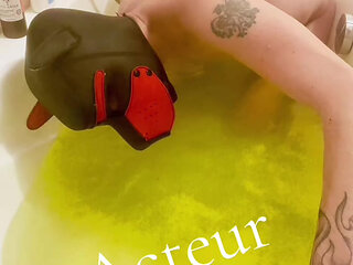 your pornstar rafou1227 takes a good pee bath