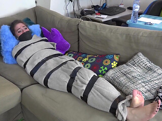 Luna Grey - encased blanket