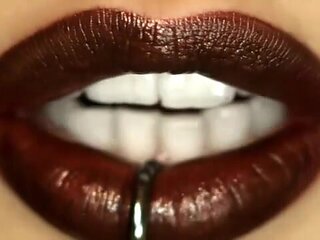 Sophie Dee Poking In The Tabouret With Her Jugs