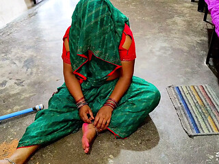 Hot Indian stepmom gets it from her student