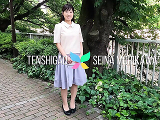 Married Japanese housewife Miss Seina Morikawa shows off her amazing