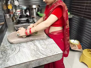 Bhabhi was making medicine for the itching of her pussy in the kitchen, then brother-in-law soothed the itch with his penis.