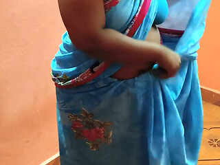 Chubby Stepmom Hot Saree Changing