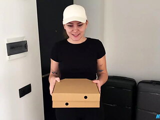 The Cute Courier Turned Out to Be a Pervert - Fucked Her and Cum in Her Mouth...
