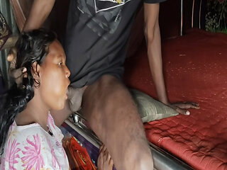 Desi housewife ko gale Tak land rukaya aur gand Maro