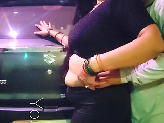 Kajol Bhabhi Bangles in Car