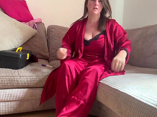 Bald From the Eyebrows Down Cameltoe in the Window